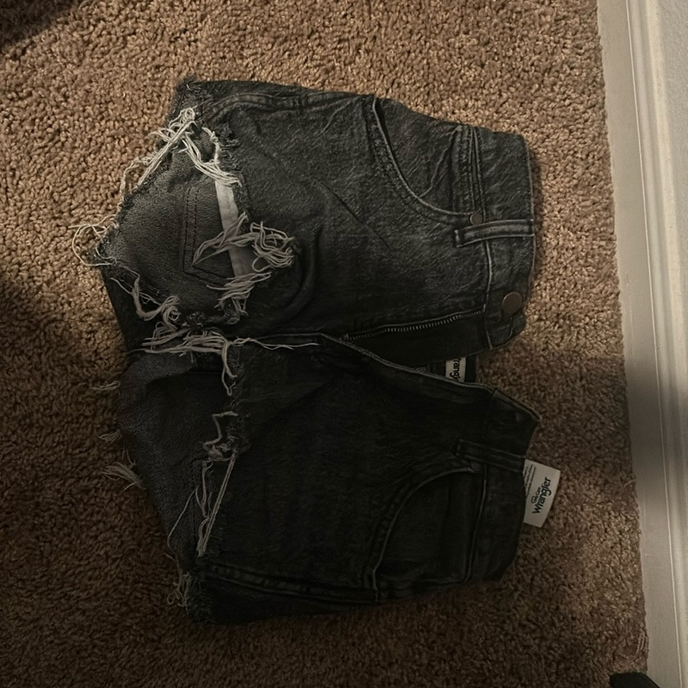 black wrangler shorts